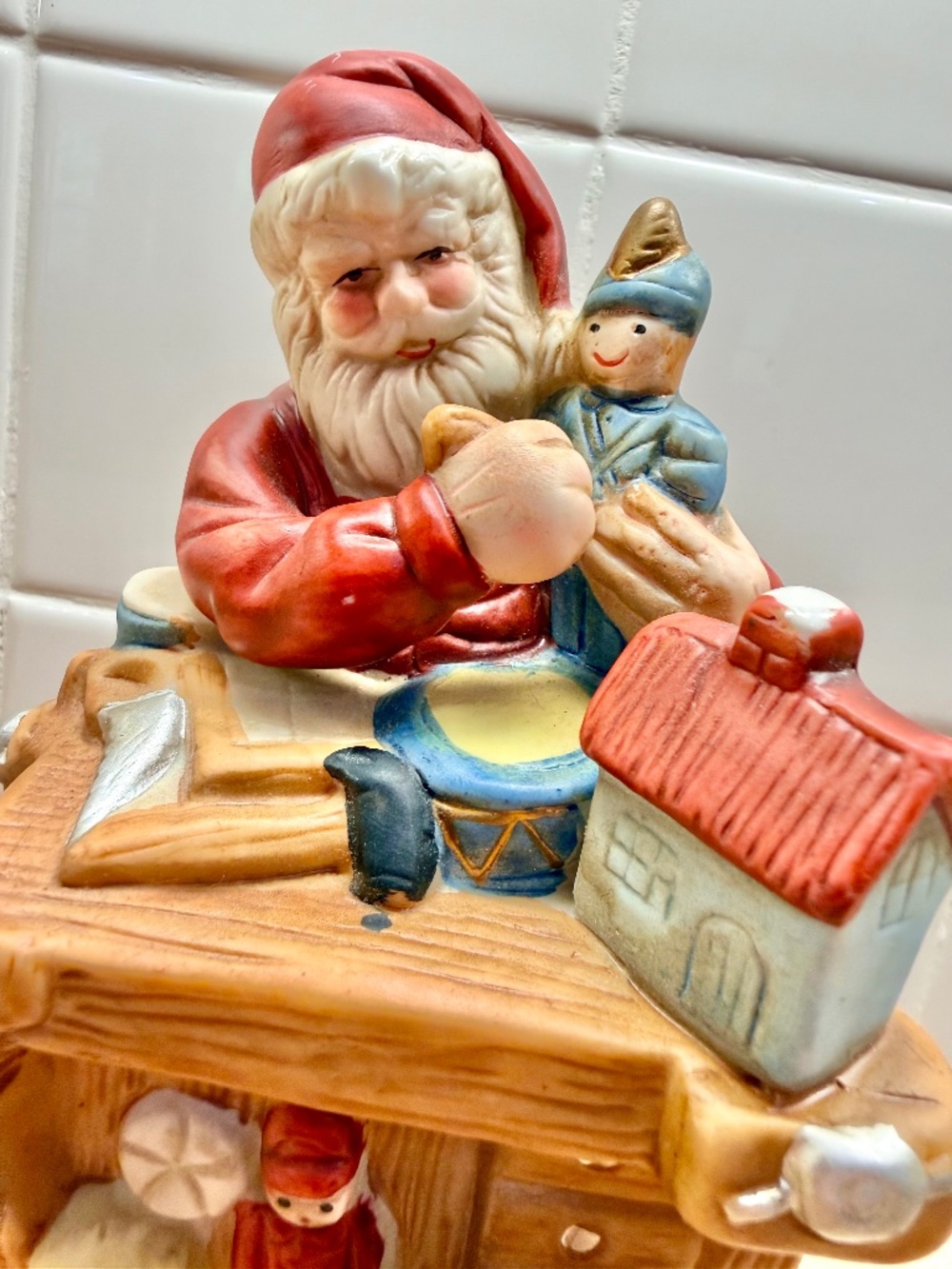 Homco, Christmas music box